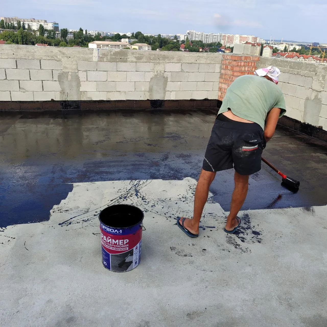 Bloc locativ / Construcție nouă · Amorsare acoperiș plat · Telecentru, Chișinău · ~400 m² · 2025